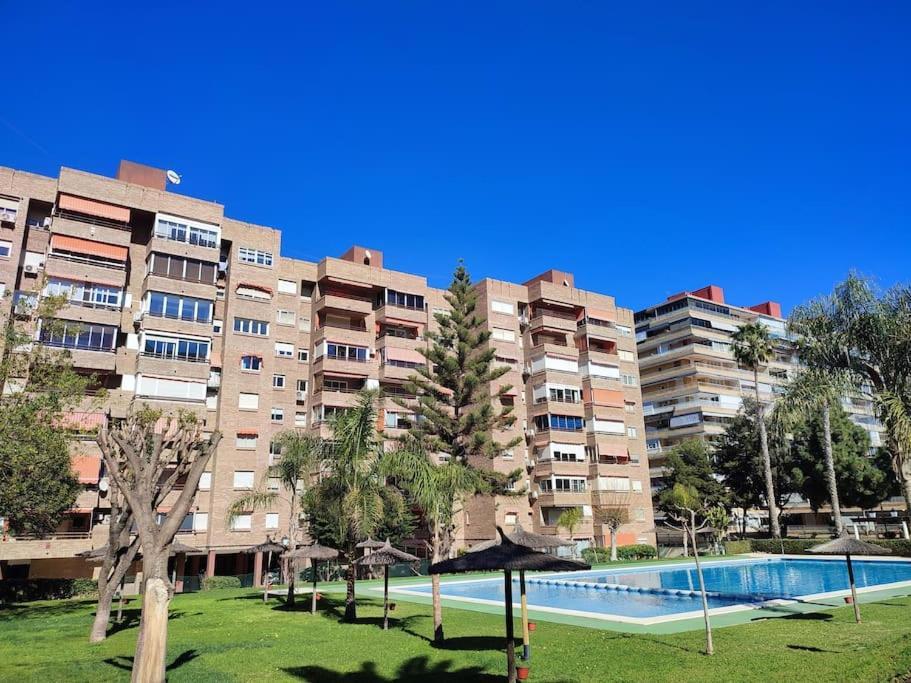 Gran Apartamento, Aire Acondicionado, Piscina Y Parking Gratuito Apartment Alicante Exterior photo