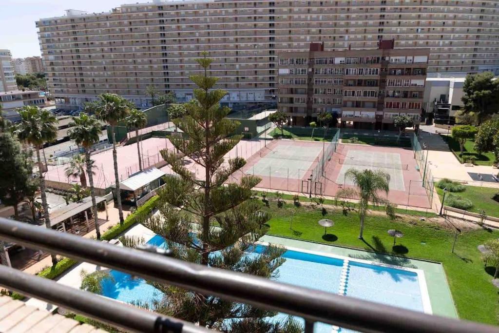 Gran Apartamento, Aire Acondicionado, Piscina Y Parking Gratuito Apartment Alicante Exterior photo